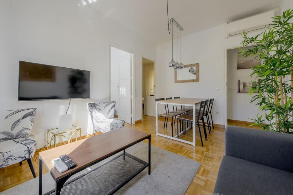 Encantador Piso En La Latina Madrid Centro/Rastro מראה חיצוני תמונה